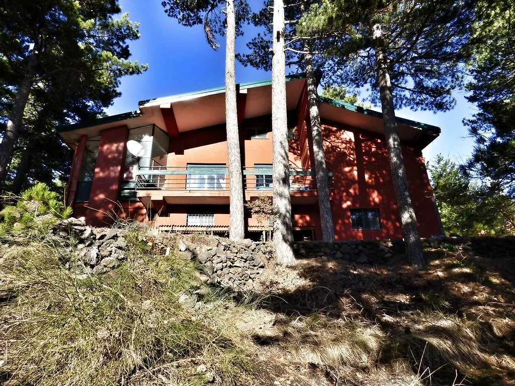 ***  Rifugio Ariel Bed & Breakfast Ragalna Italy